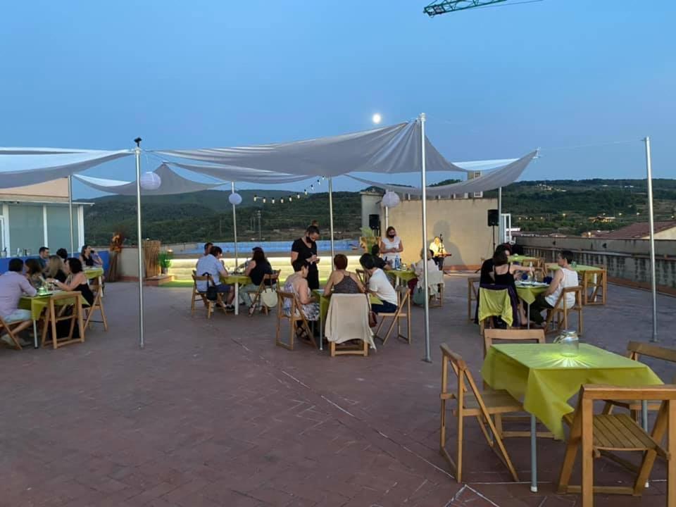 Sant Sadurní dʼAnoia Hotel Fonda Neus מראה חיצוני תמונה