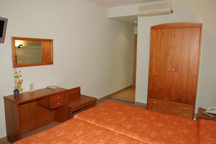 Sant Sadurní dʼAnoia Hotel Fonda Neus מראה חיצוני תמונה