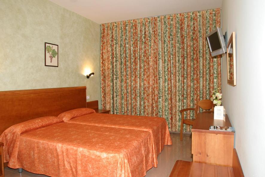 Sant Sadurní dʼAnoia Hotel Fonda Neus מראה חיצוני תמונה