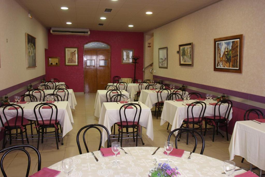 Sant Sadurní dʼAnoia Hotel Fonda Neus מראה חיצוני תמונה