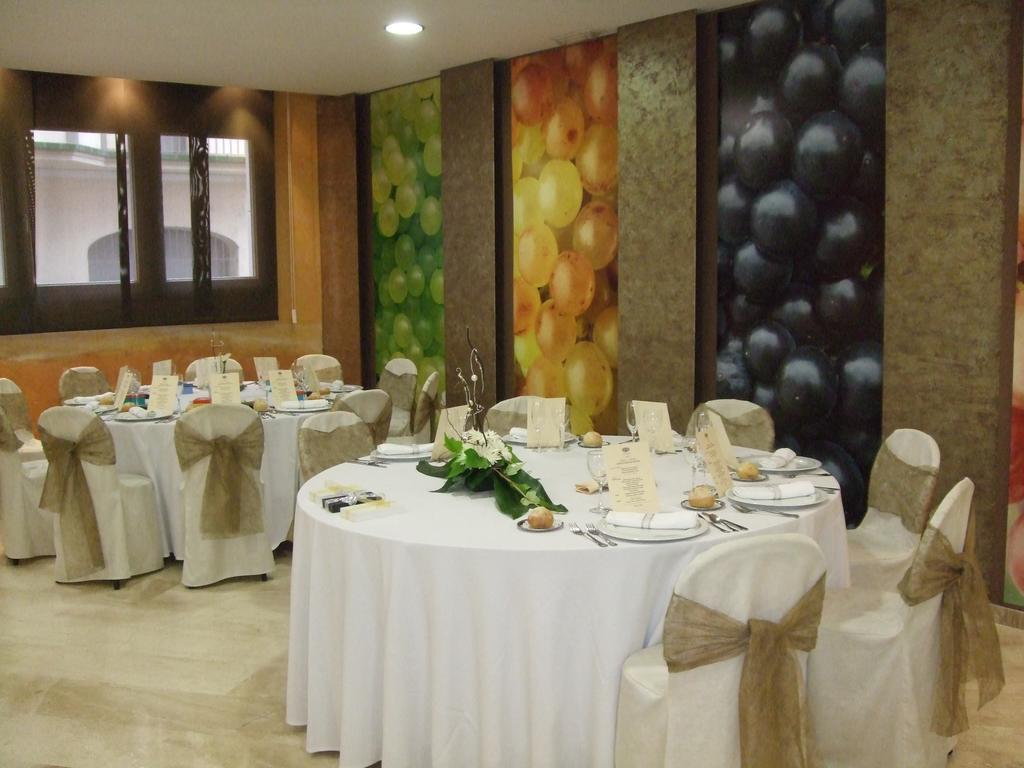 Sant Sadurní dʼAnoia Hotel Fonda Neus מראה חיצוני תמונה