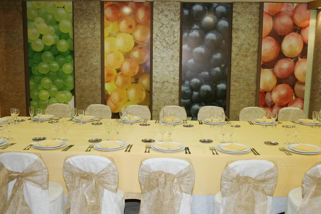 Sant Sadurní dʼAnoia Hotel Fonda Neus מראה חיצוני תמונה